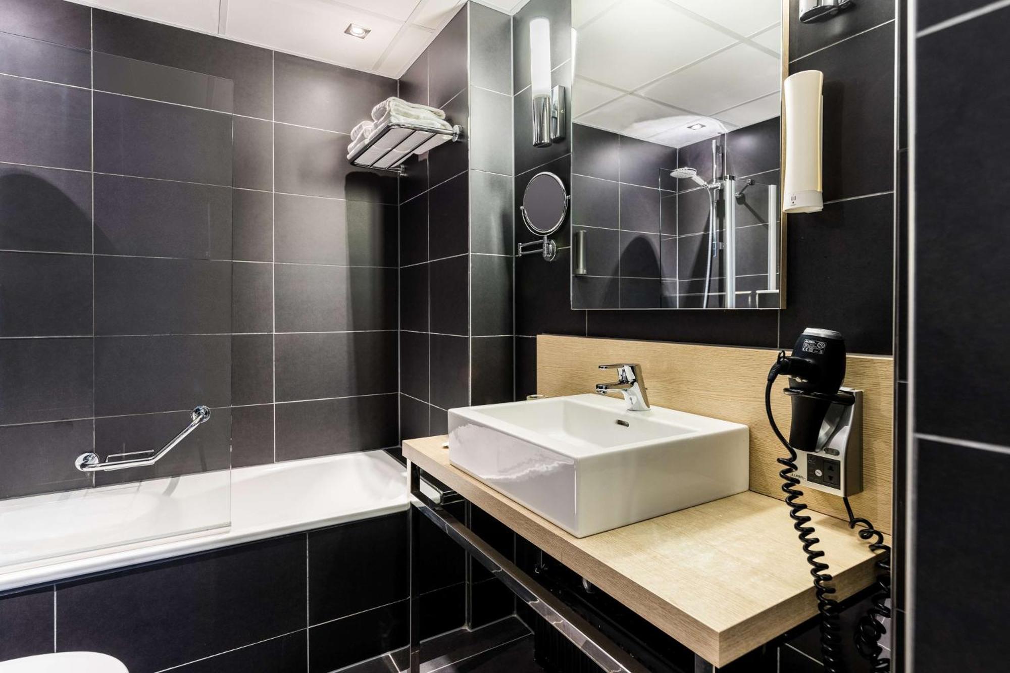 Nh Amsterdam Noord Hotel Exterior photo